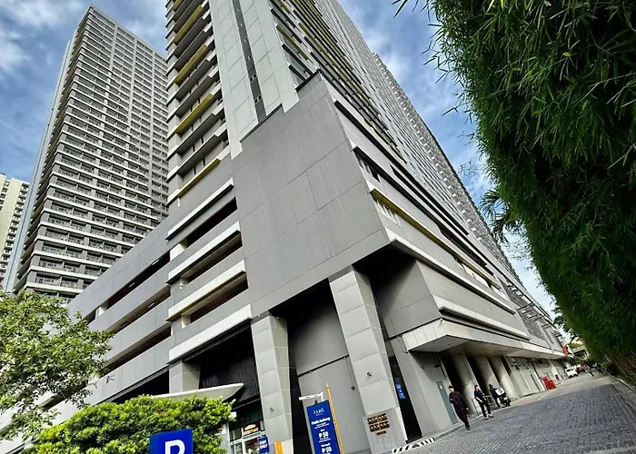 Andy Classic Luxury Overlooking Manila